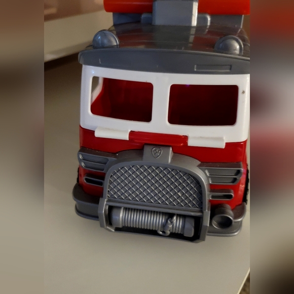 PAW Patrol Fire Truck Ultimate Rescue 24.5” Extendable 2ft Tall Ladder 03 Engine - Picture 5 of 7